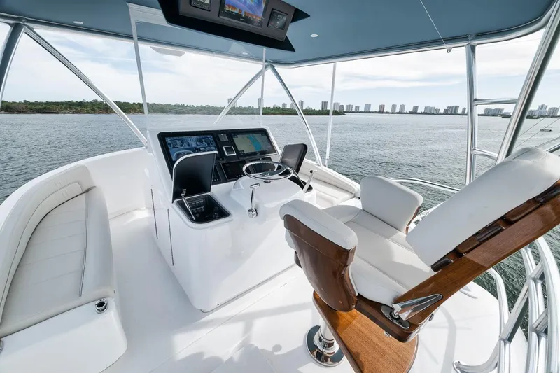 Chelsea Yacht Photos Pics Viking 72 Skybridge Chelsea - Skybridge Helm Seat and Electronics