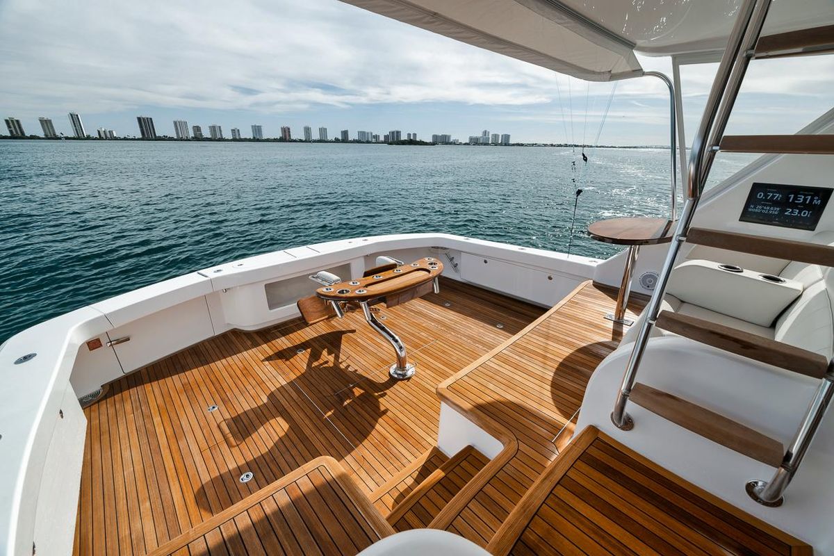 2024 Viking 72 