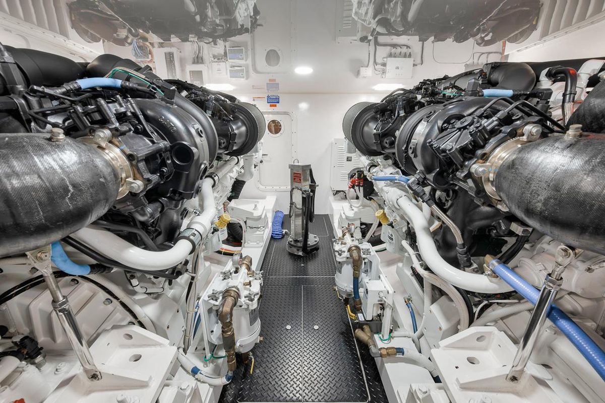 2024 Viking 72 