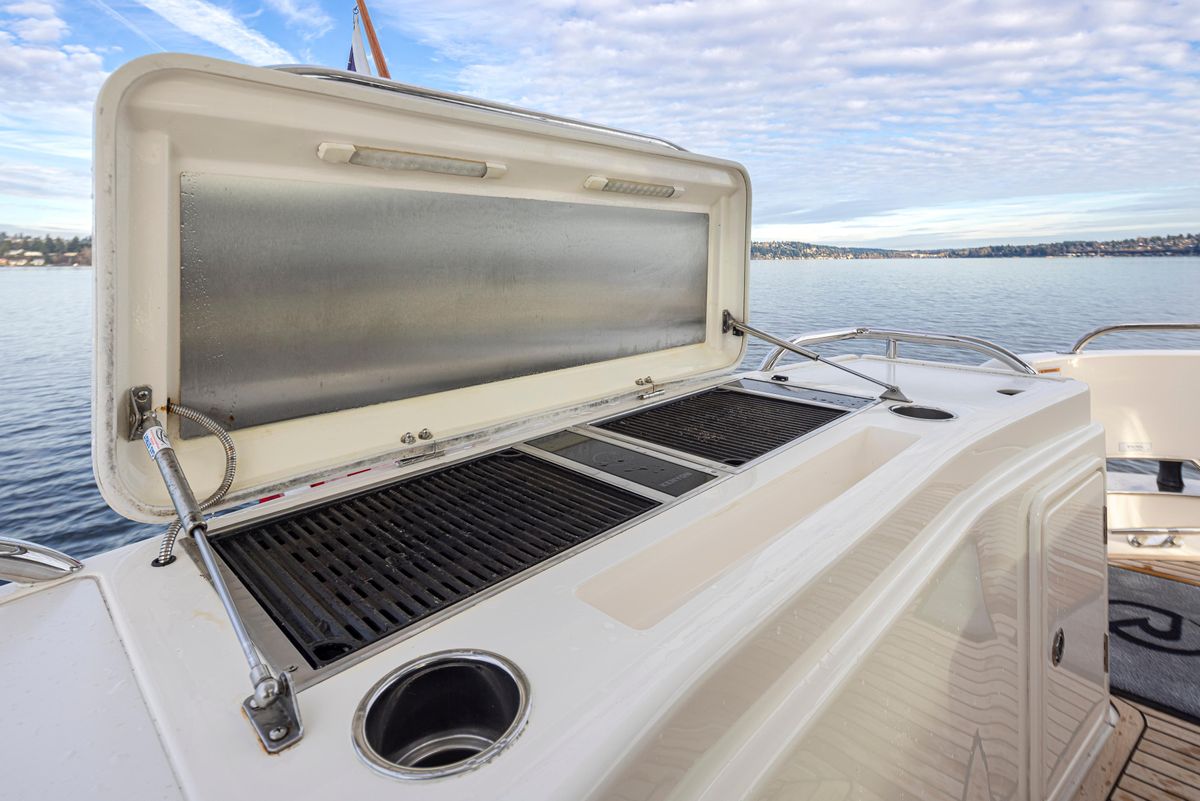 2017 Riviera 60 