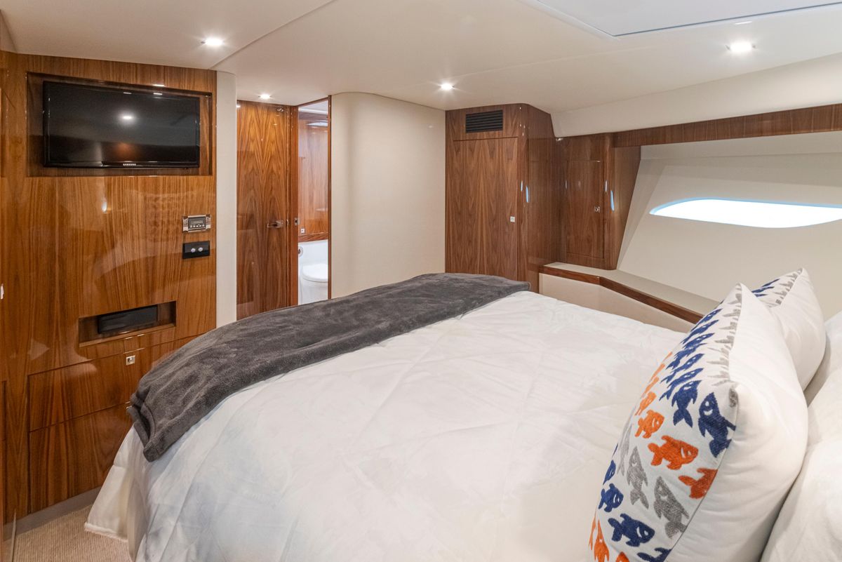 2017 Riviera 60 