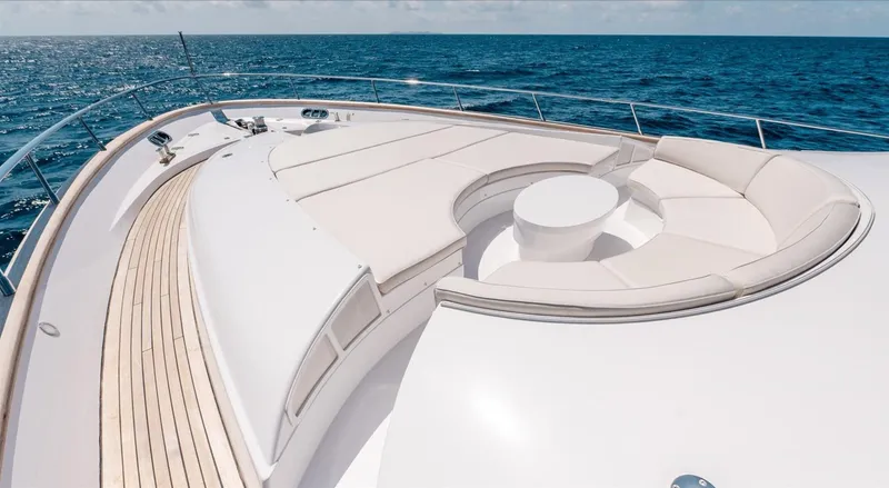  Yacht Photos Pics Screenshot 2025-01-20 alle 11.21.00.png