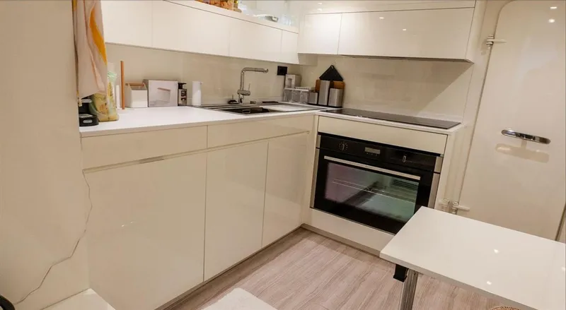  Yacht Photos Pics Screenshot 2025-01-20 alle 11.21.26.png