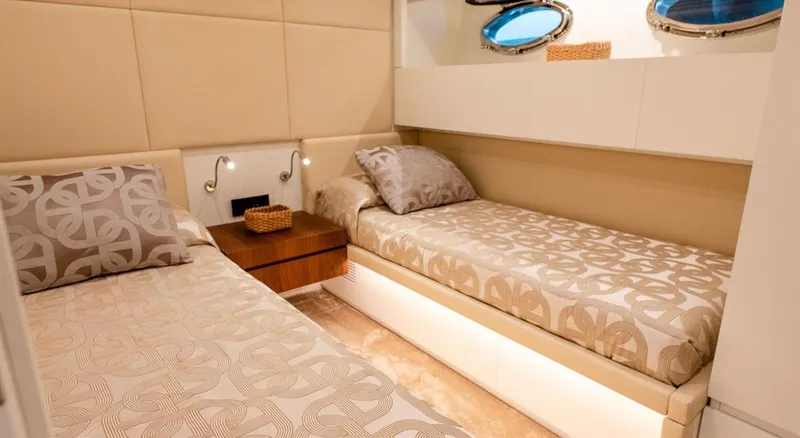  Yacht Photos Pics Screenshot 2025-01-20 alle 11.22.19.png