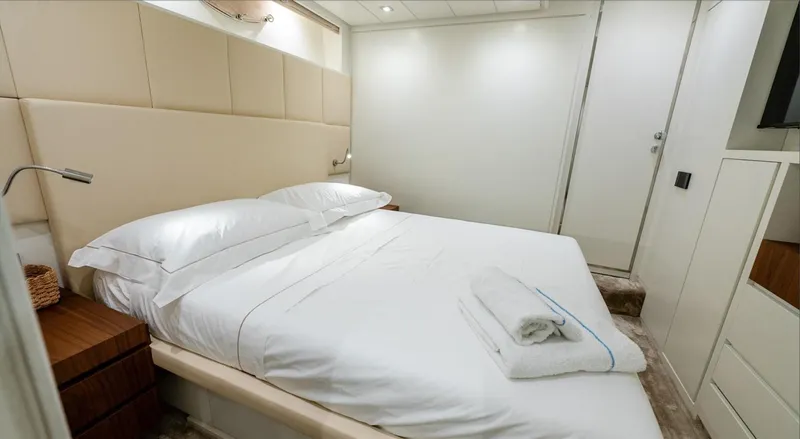  Yacht Photos Pics Screenshot 2025-01-20 alle 11.22.04.png