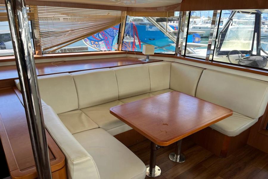 2016 Aquila 48