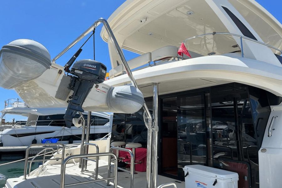 2016 Aquila 48