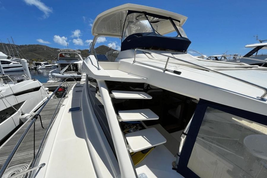 2016 Aquila 48
