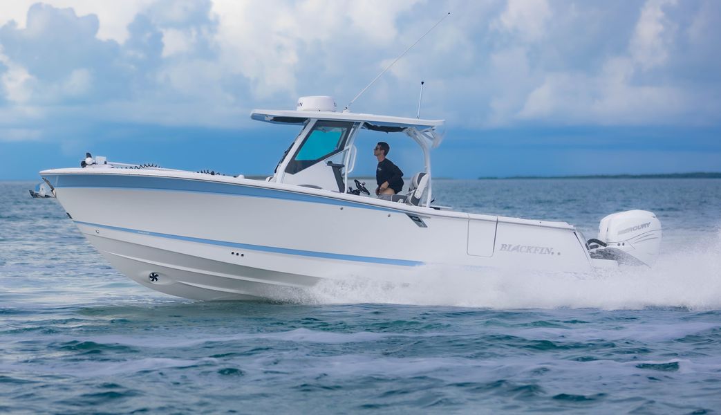 2023 Blackfin 302 CC