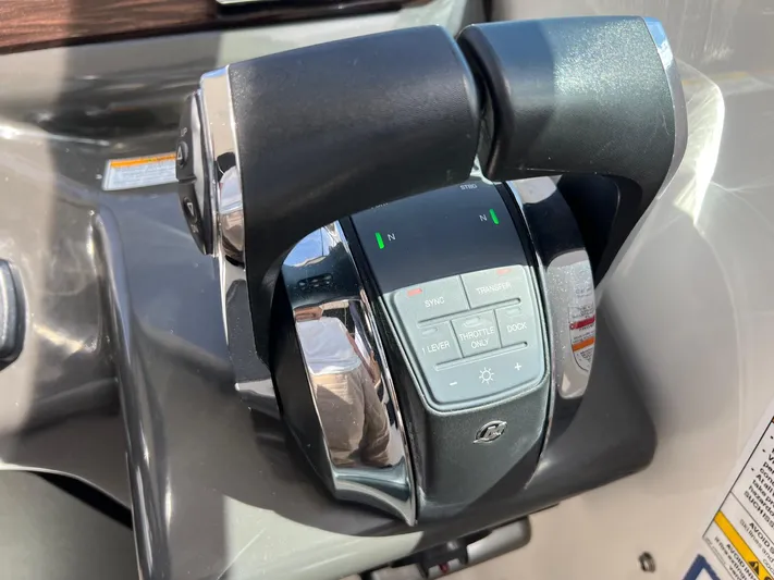  Yacht Photos Pics Throttle control of a 2016 Sea Ray 310 Sundancer boat.