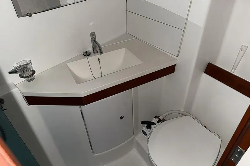  Yacht Photos Pics 2007 Beneteau Oceanis 46