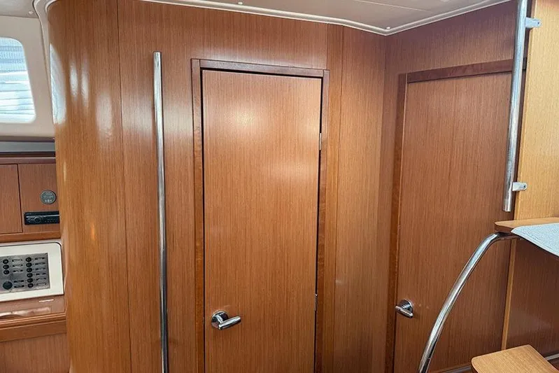  Yacht Photos Pics 2007 Beneteau Oceanis 46