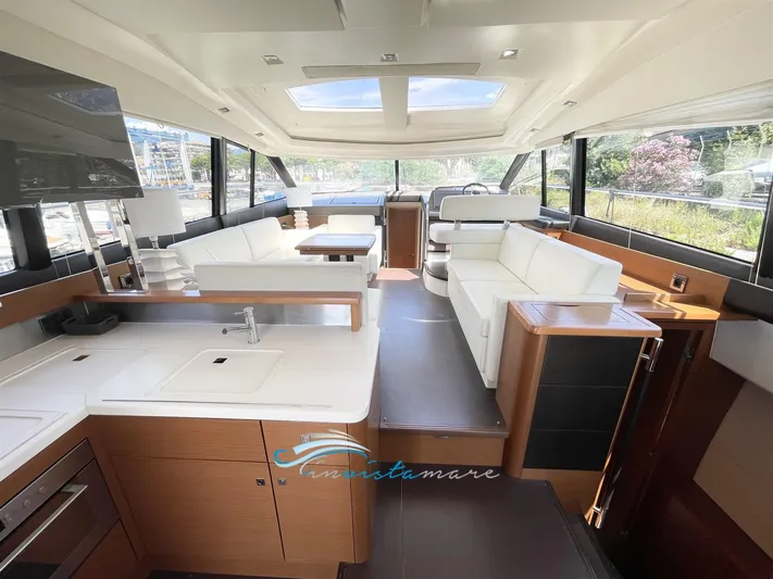  Yacht Photos Pics Prestige 500 interno