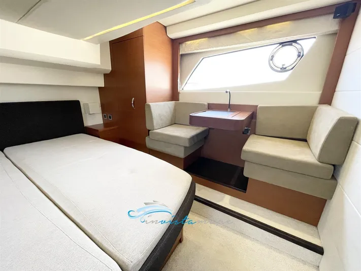  Yacht Photos Pics Prestige 500 salotto camera