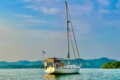 Island Packet 40