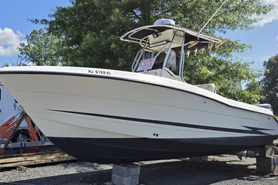 Hydra-Sports 2390 CC Vector