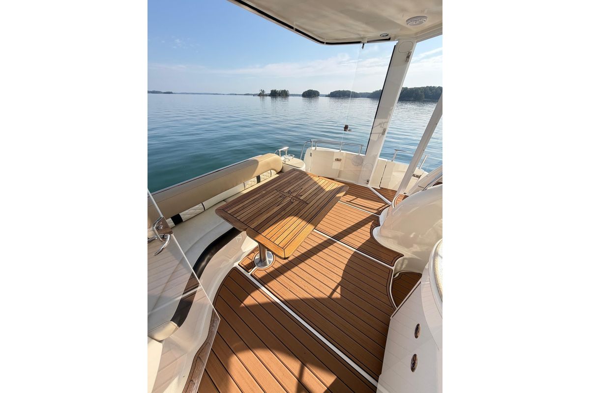 2004 Meridian 47 