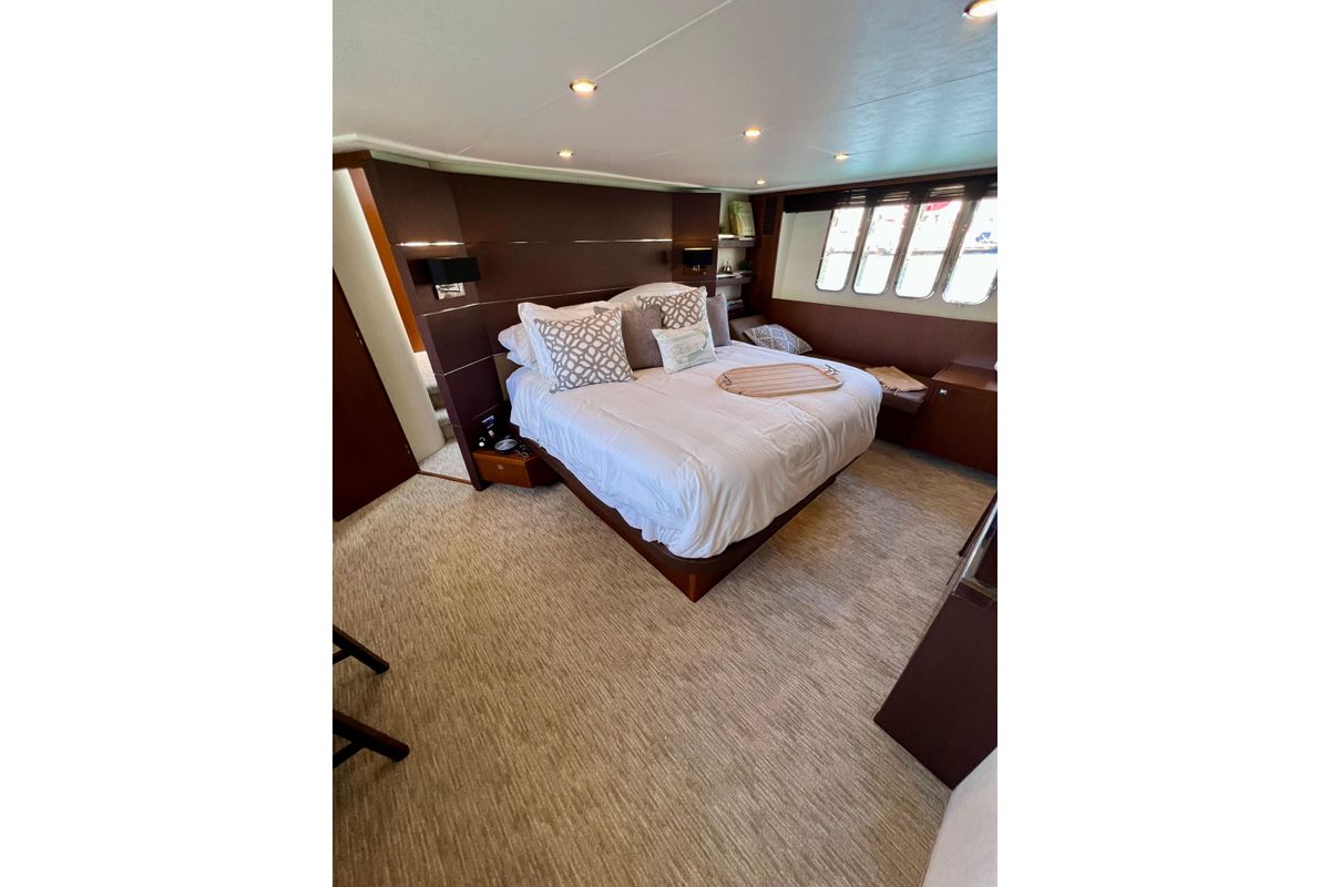 2010 Princess 78 