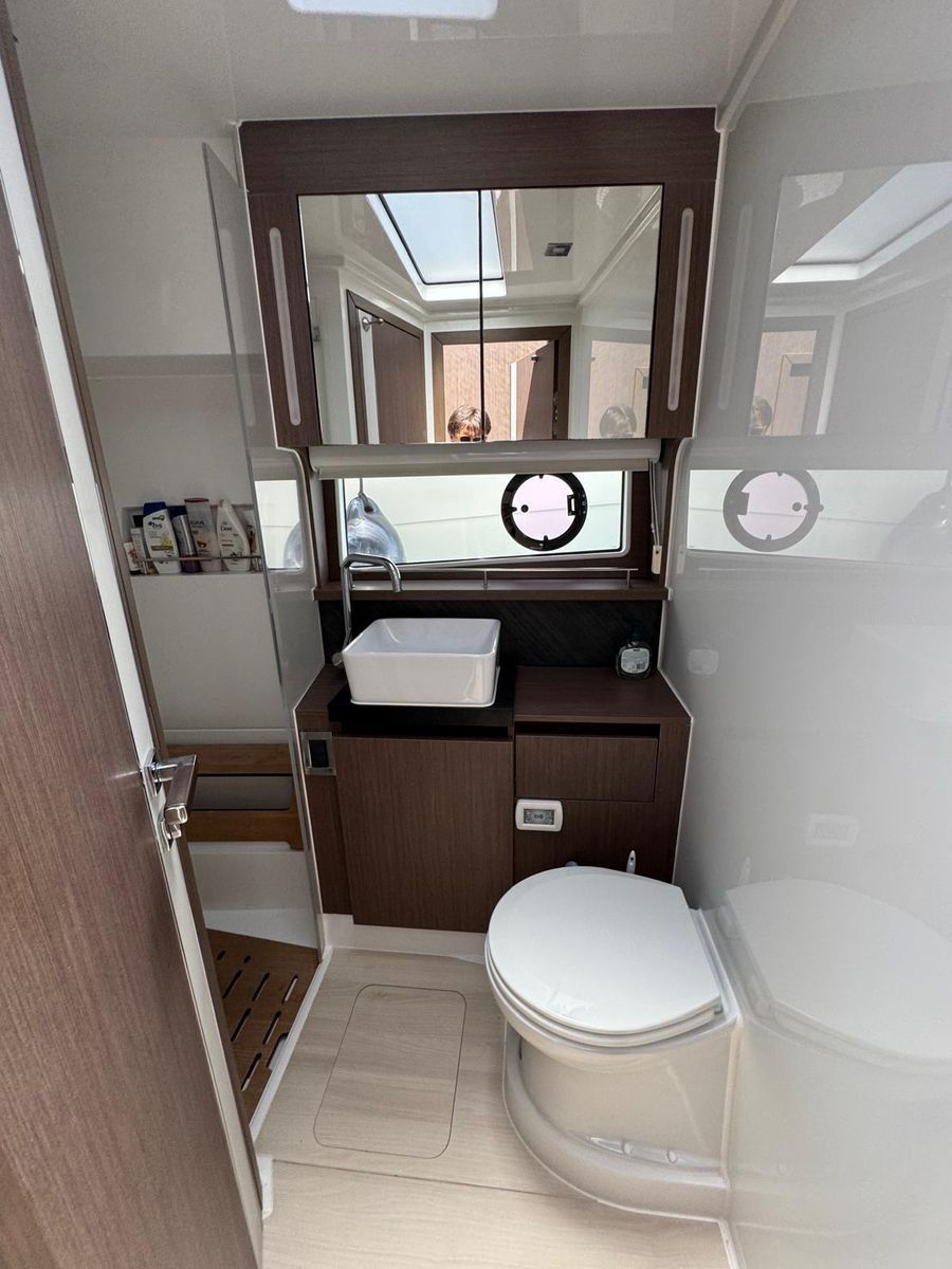 2020 Sealine 44 