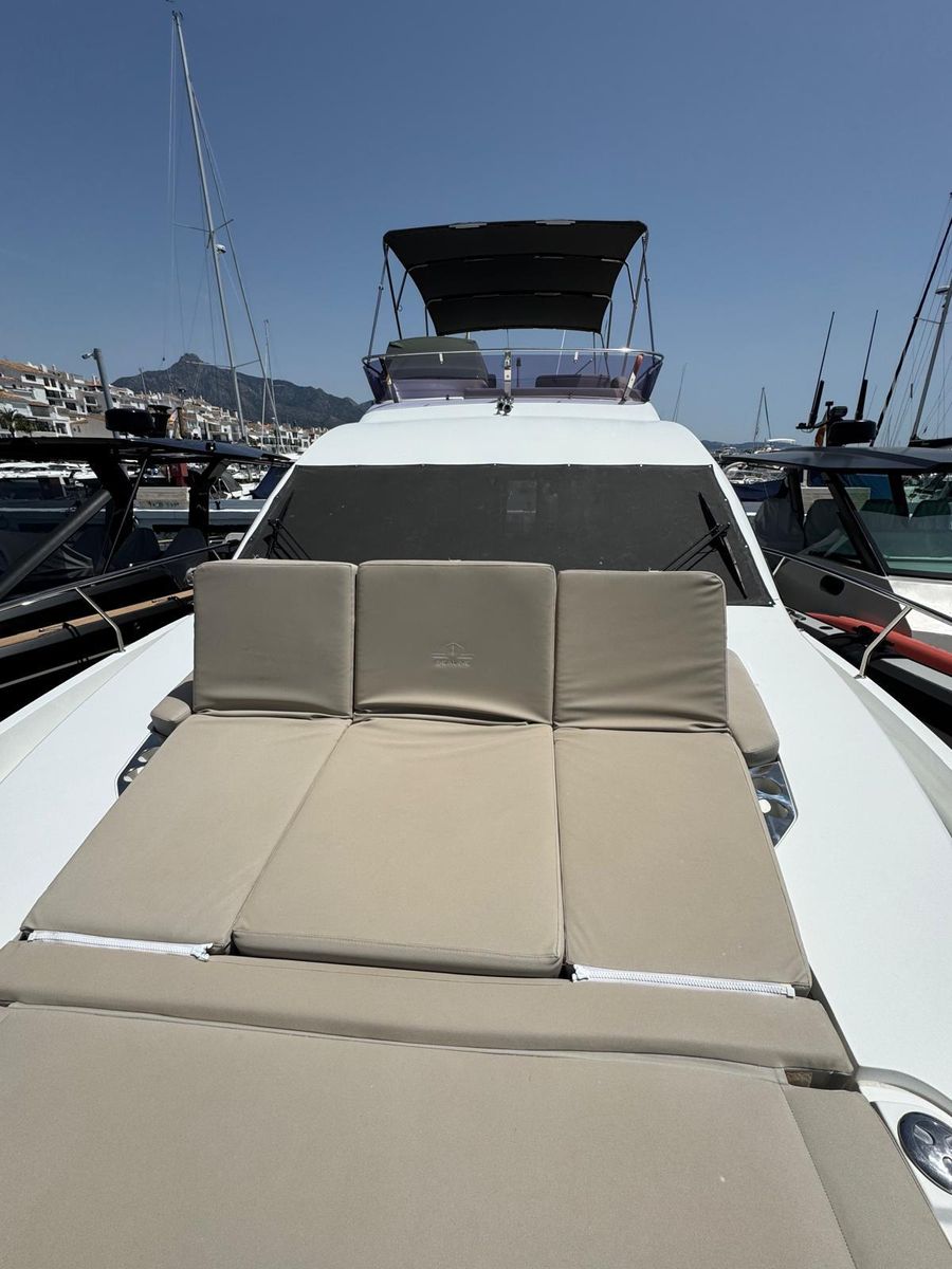2020 Sealine 44 