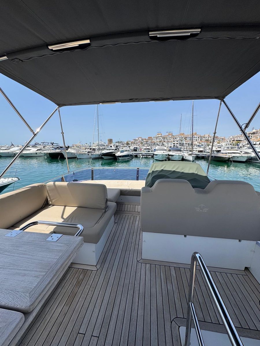 2020 Sealine 44 