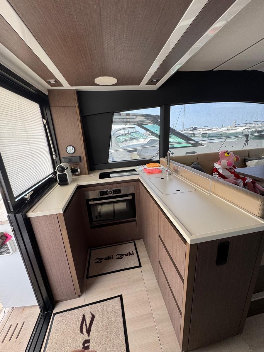 2020 Sealine 44 