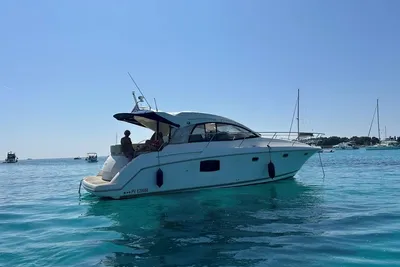 2010 Jeanneau Prestige 38 S.