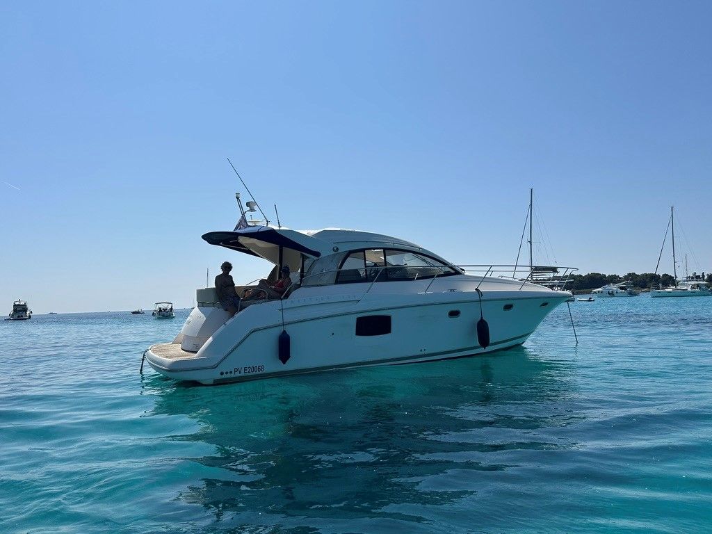 2010 Jeanneau Prestige 38 S