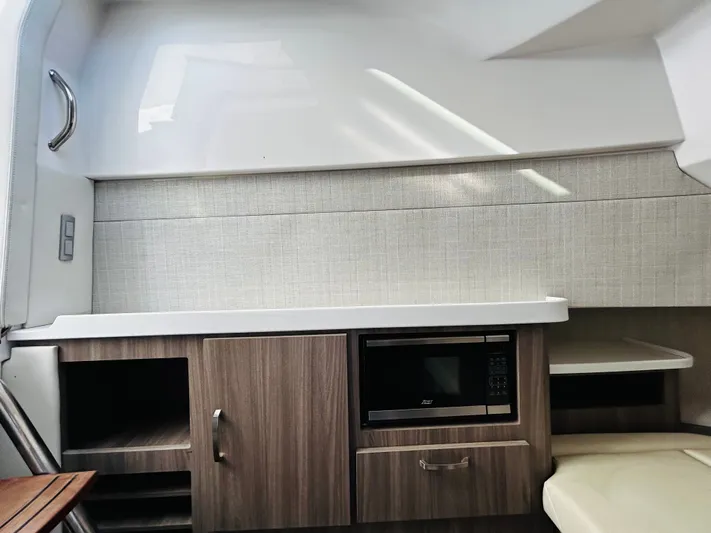  Yacht Photos Pics 2022 REGAL 38 SAV - Image 30