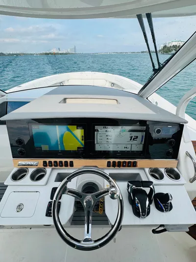  Yacht Photos Pics 2022 REGAL 38 SAV - Image 14