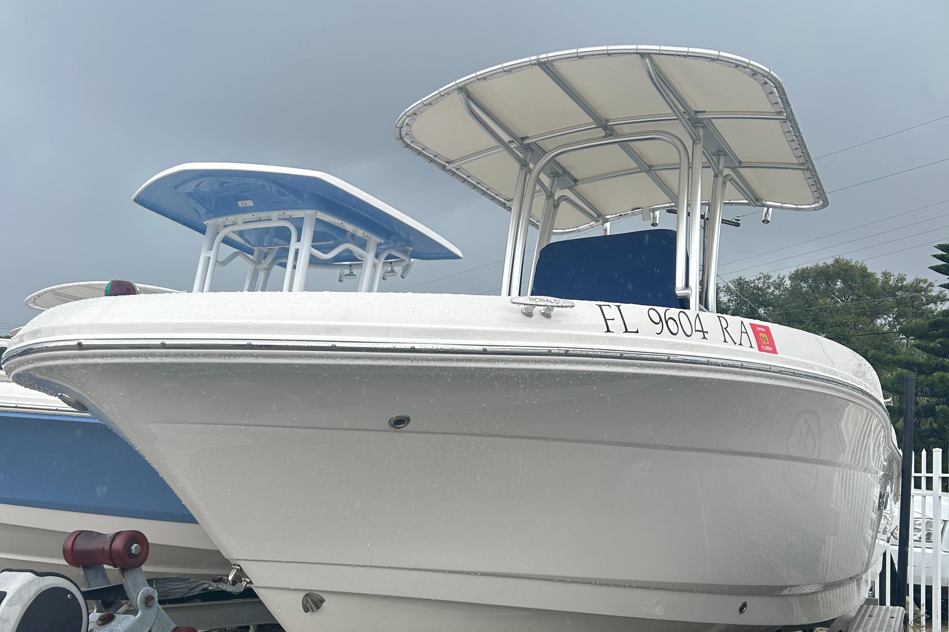 2016 Robalo R200 Center Console Centre Console for sale YachtWorld