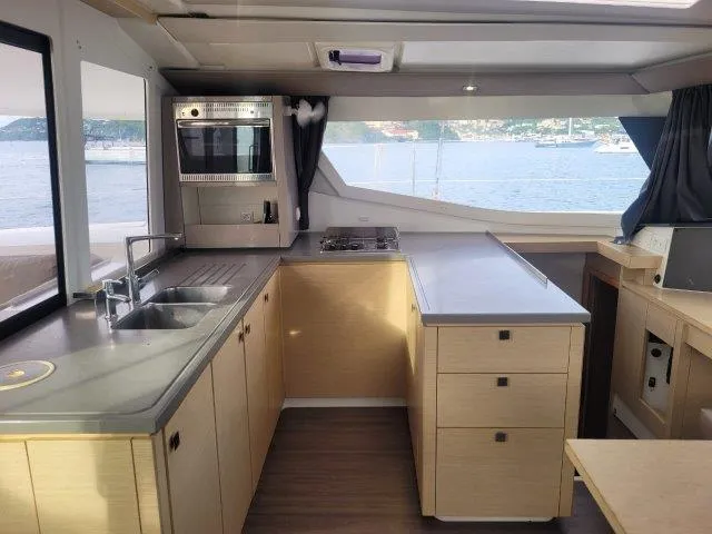 T'as Raison Yacht Photos Pics Helia 44