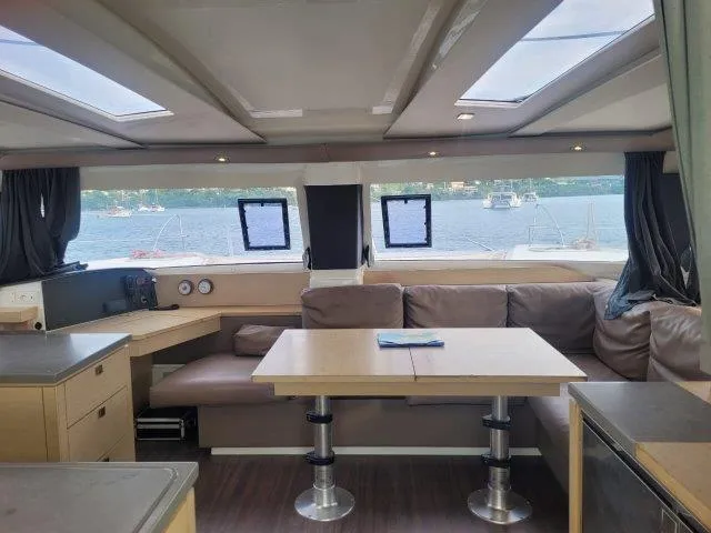 T'as Raison Yacht Photos Pics Helia 44