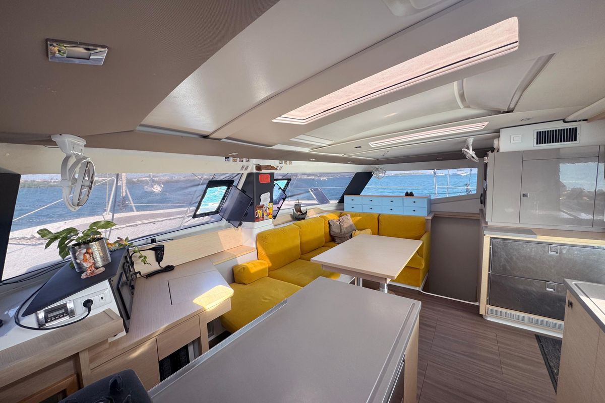 2018 Fountaine Pajot 43 