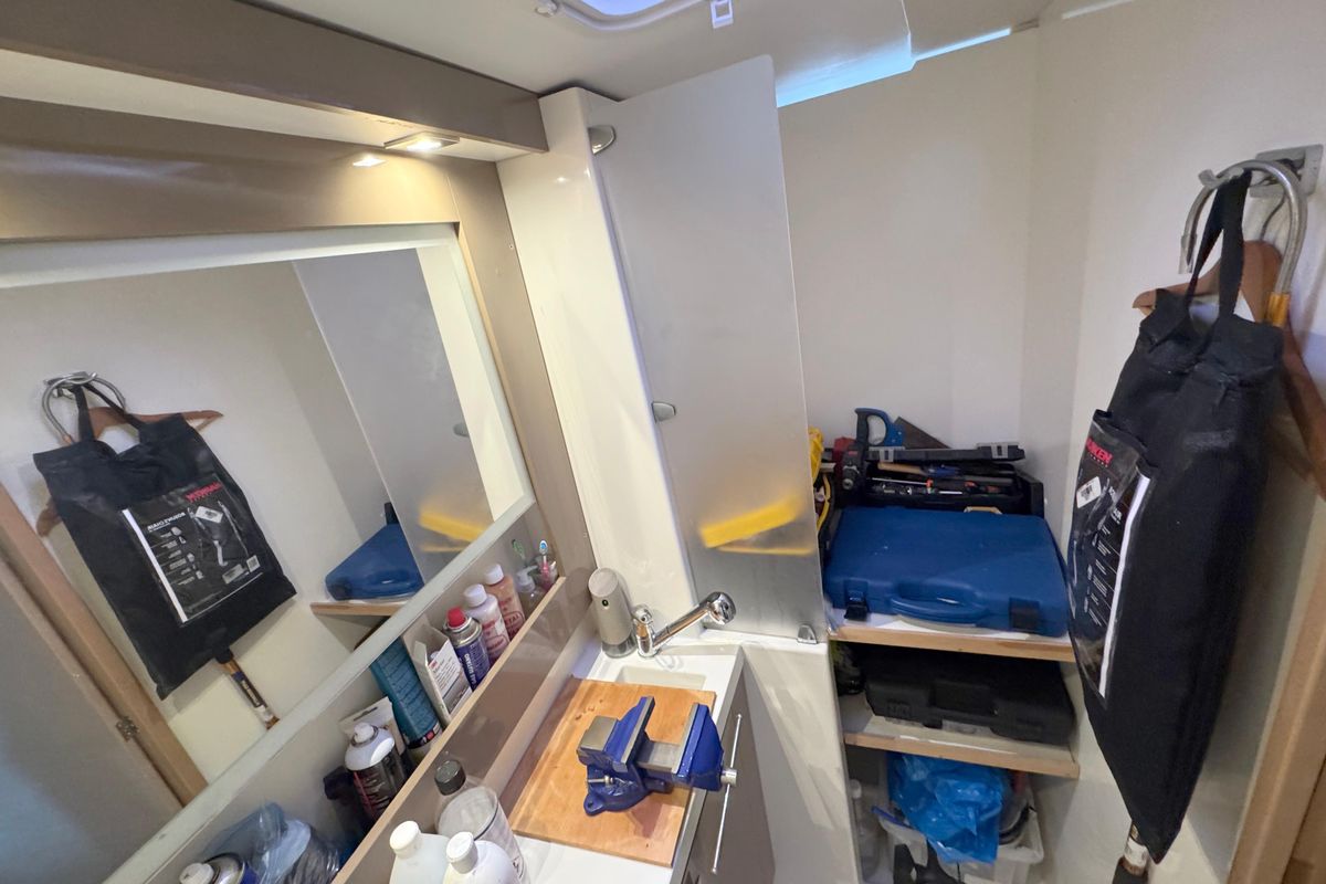 2018 Fountaine Pajot 43 