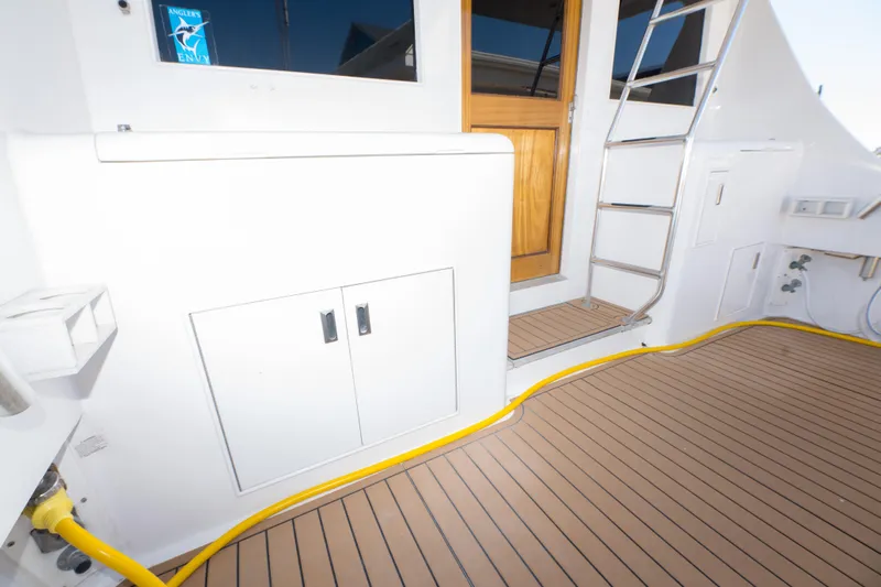 Top Shelf Yacht Photos Pics 