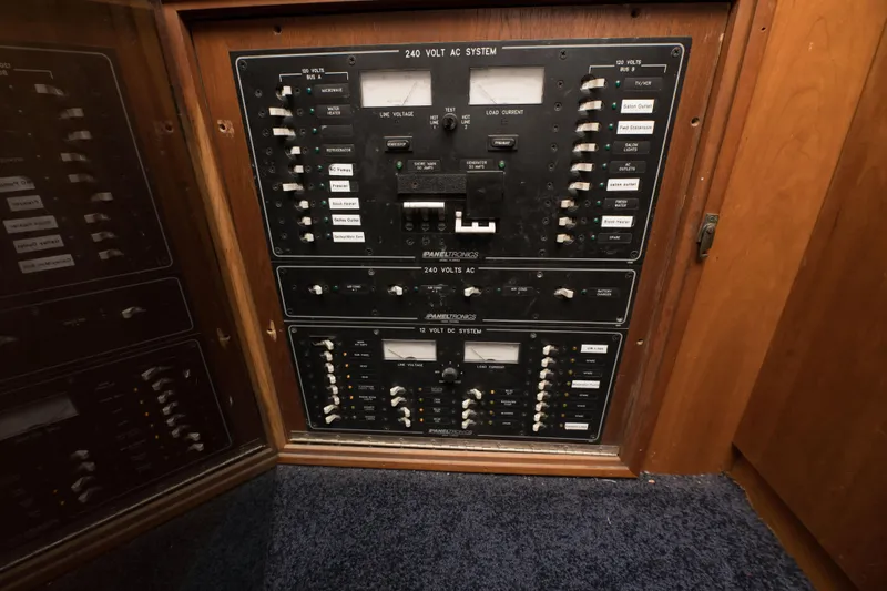 Top Shelf Yacht Photos Pics 