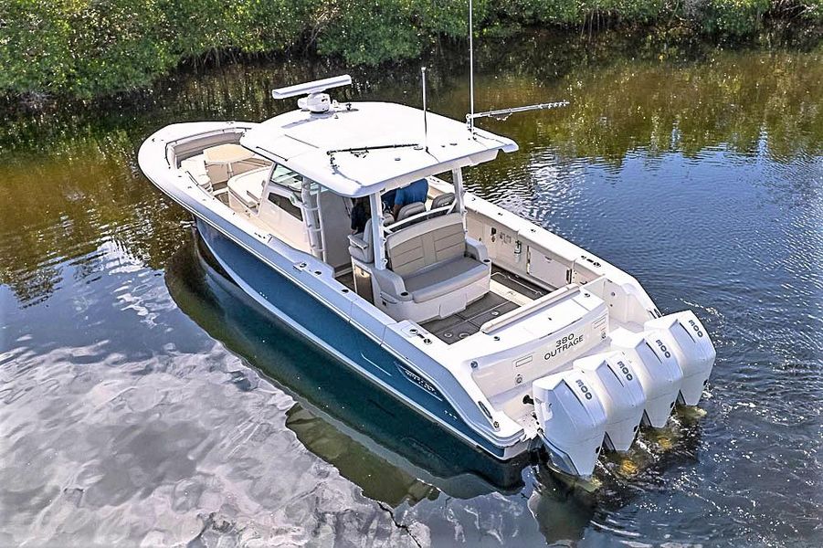 2021 Boston Whaler 380 Outrage