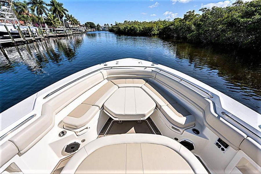 2021 Boston Whaler 380 Outrage