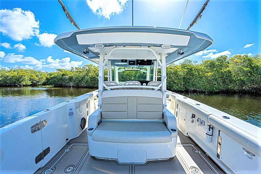 2021 Boston Whaler 380 Outrage