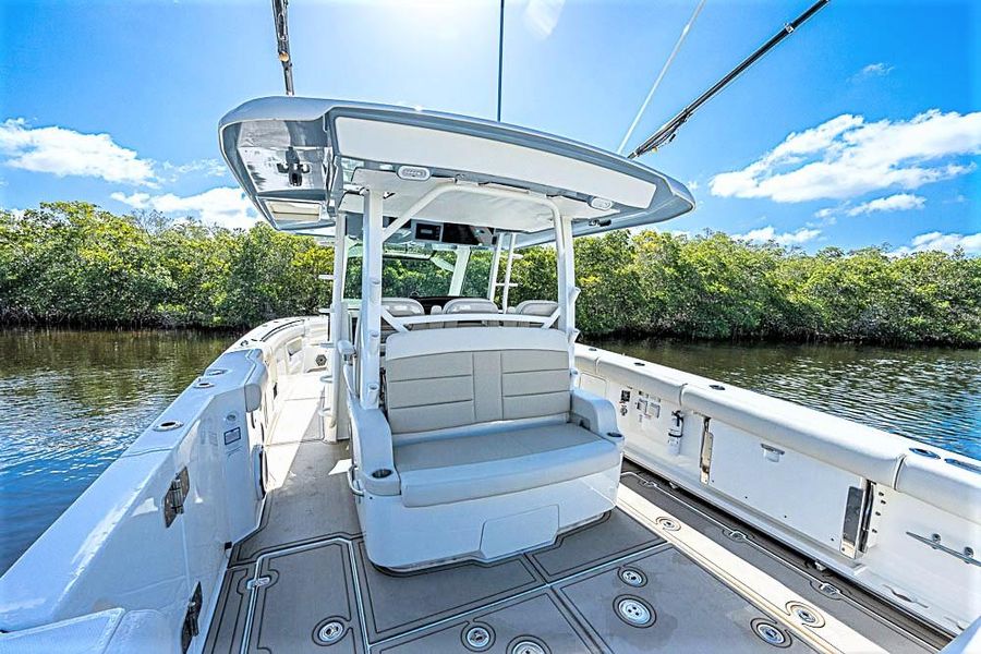 2021 Boston Whaler 380 Outrage