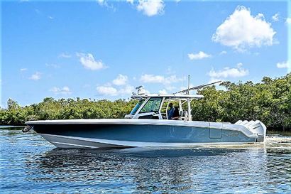 2021 38' Boston Whaler-380 Outrage Fort Myers, FL, US