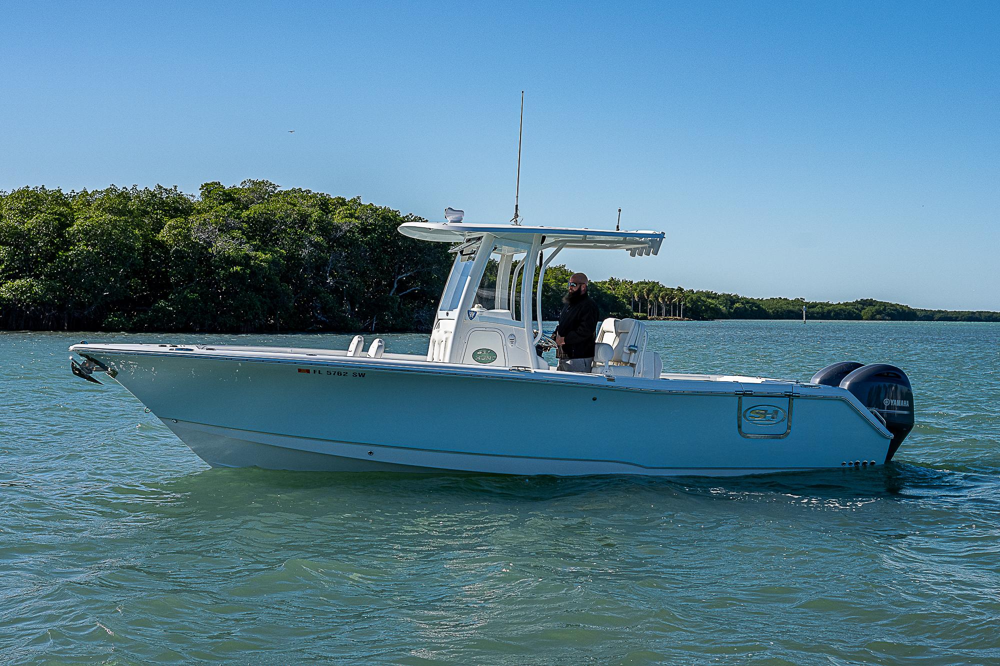 2017 Sea Hunt Gamefisher Centre Console for sale YachtWorld