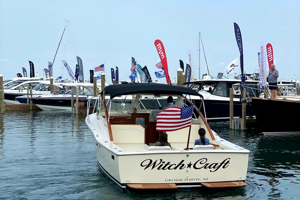 1977 Chris-Craft 30 Sportsman Express Cruiser for sale - YachtWorld