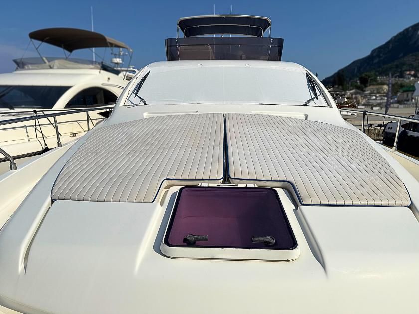 2011 Ferretti Yachts 57 