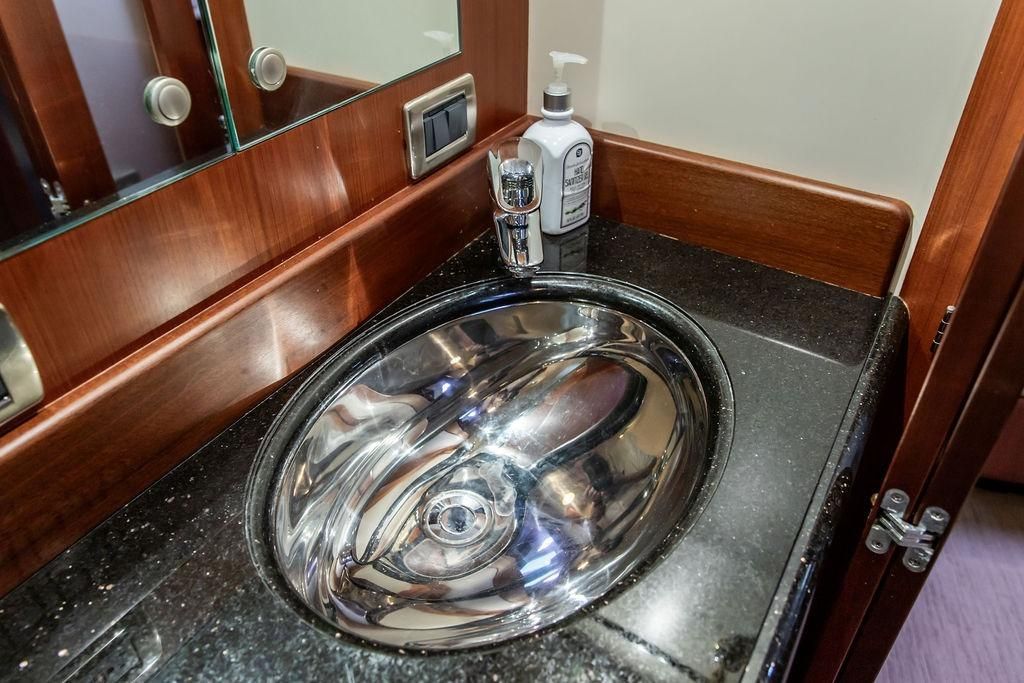 2008 Huckins 60 