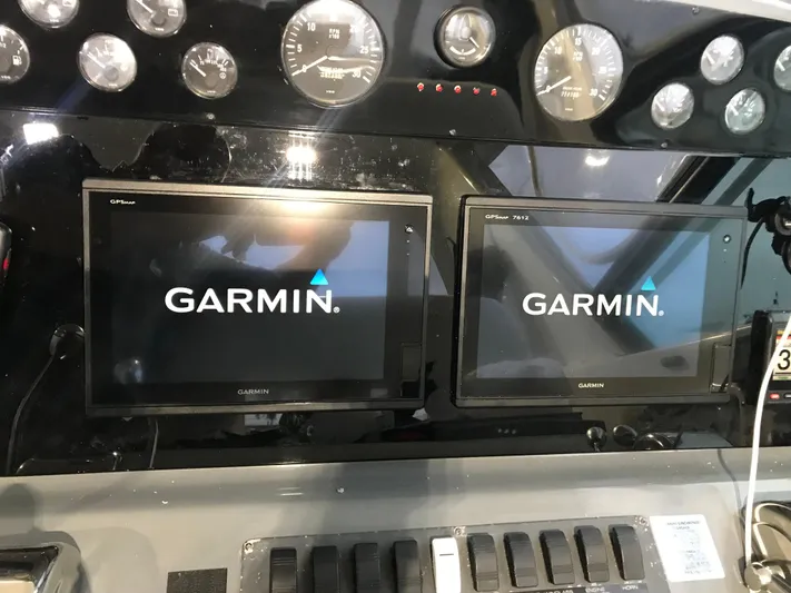 Ziggy Yacht Photos Pics 