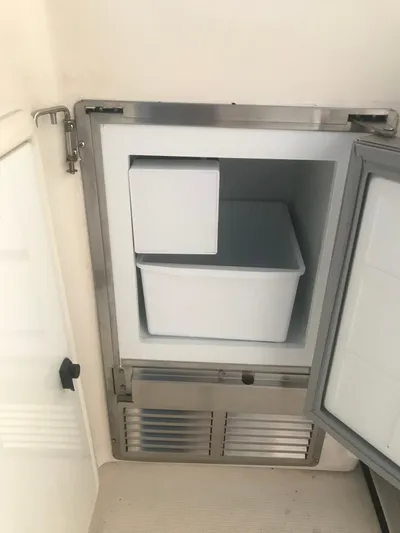 Ziggy Yacht Photos Pics 