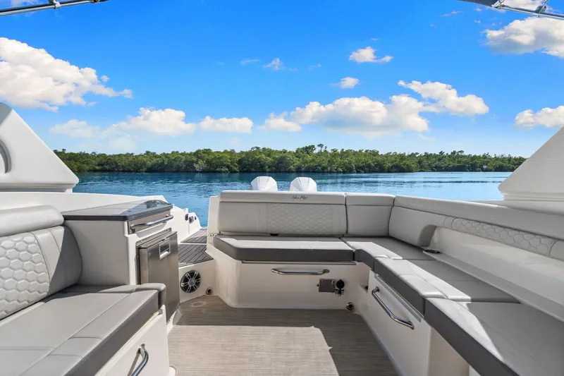  Yacht Photos Pics Interior of 2021 Sea Ray SDX 290 Outboard with lake view.