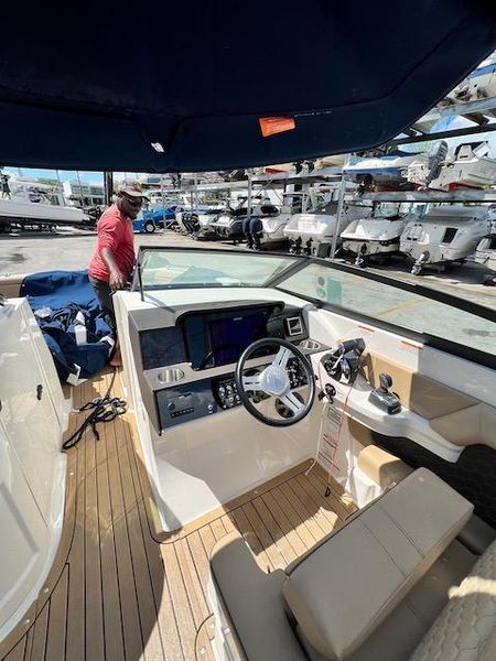 2021 Sea Ray 290 SDX